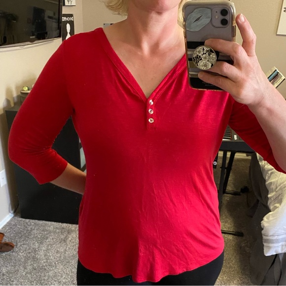 WHBM V-Neck 3 quarter length sleeve, Bright Red w/3 real buttons. Size Large - Picture 7 of 8